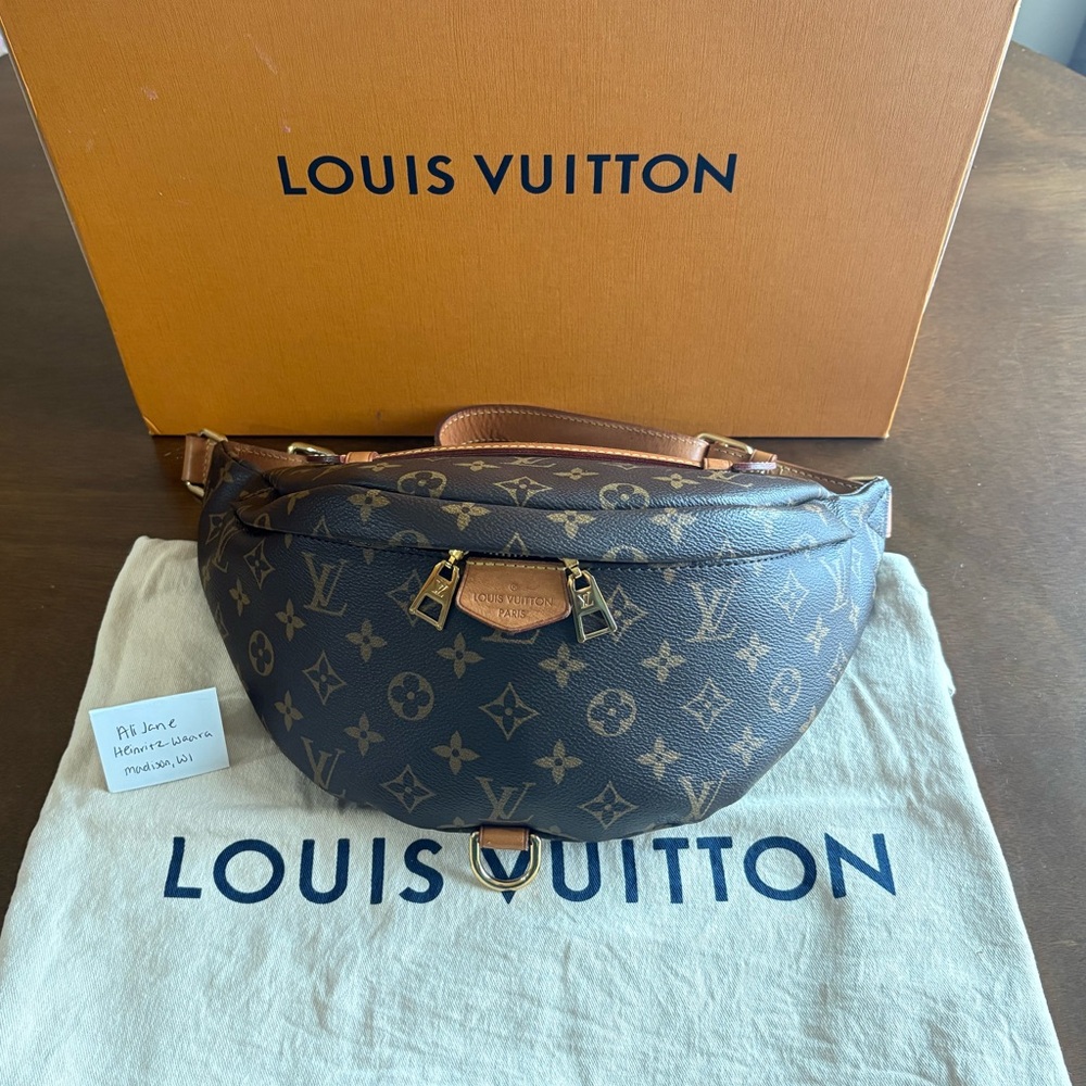 🎉SOLD🎉Original Louis Vuitton Bumbag Monogram